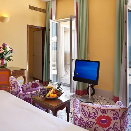 Regina Isabella-resort Restaurant 5* איסקיה