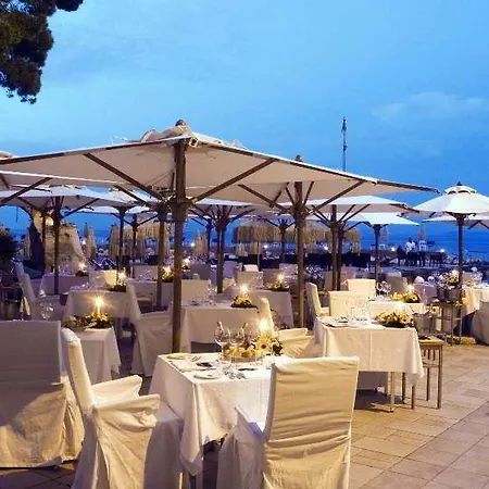 Regina Isabella-resort Restaurant Hotel