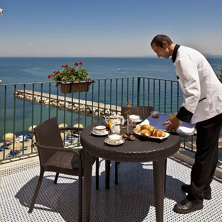 Hotel Regina Isabella-resort Restaurant