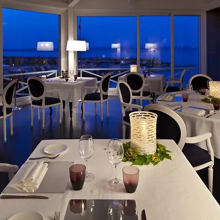 Otel Regina Isabella-resort Restaurant 5*